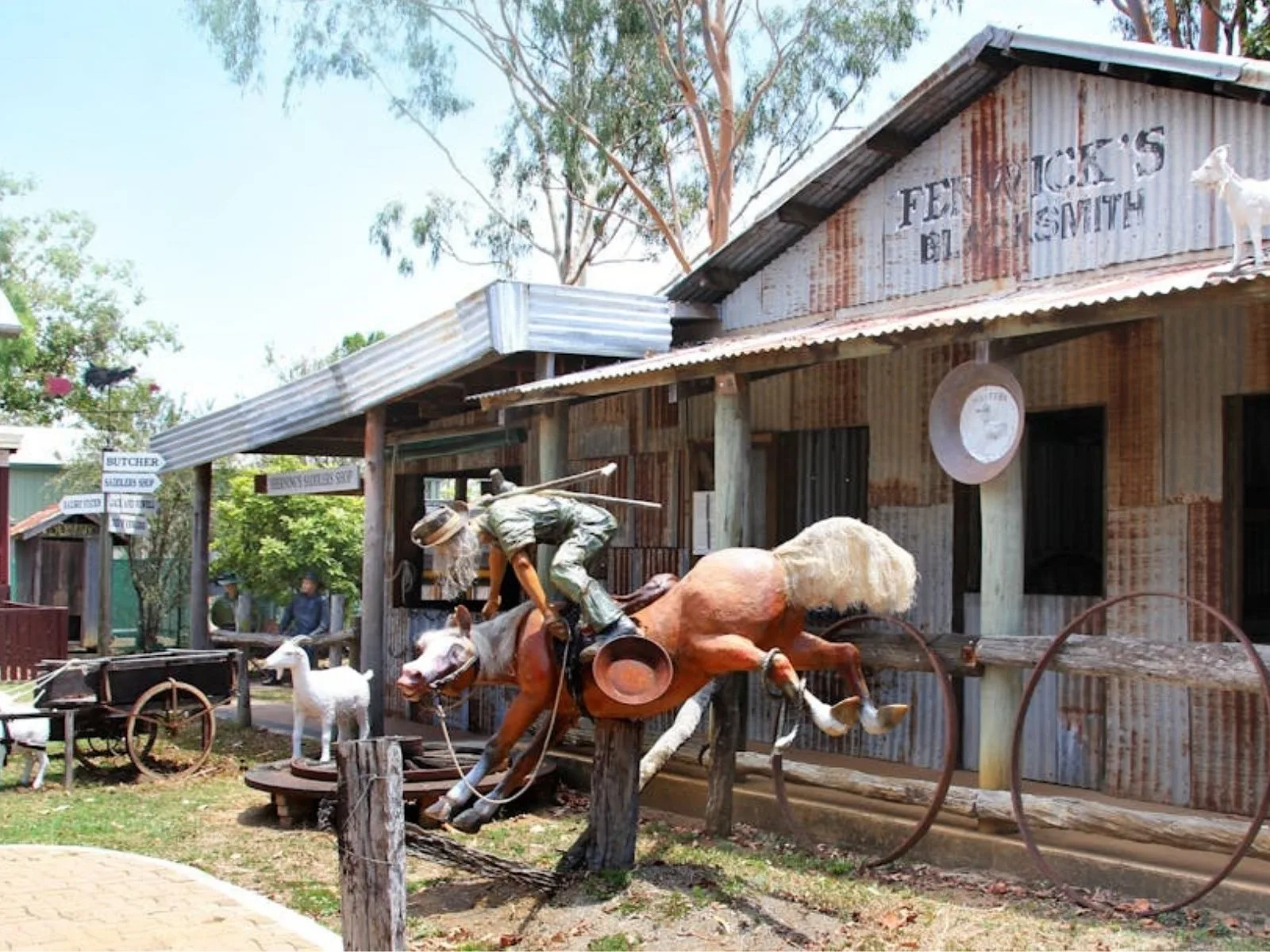 A couple's getaway on the Atherton Tablelands