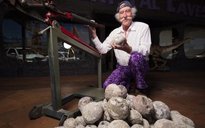 SHARING THE LOVE OF CRACKING GEODES